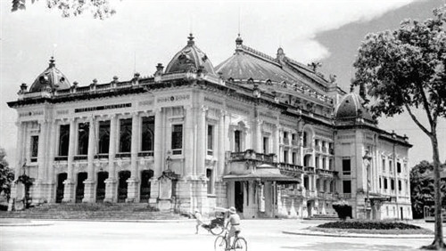 Nhà hát Lớn Hà Nội.