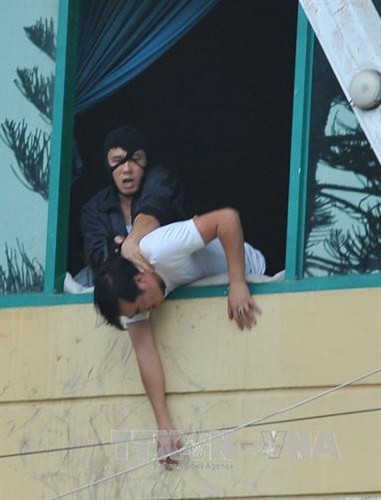 Xem đặc công Việt Nam diễn tập chống khủng bố, giải cứu con tin ảnh 4