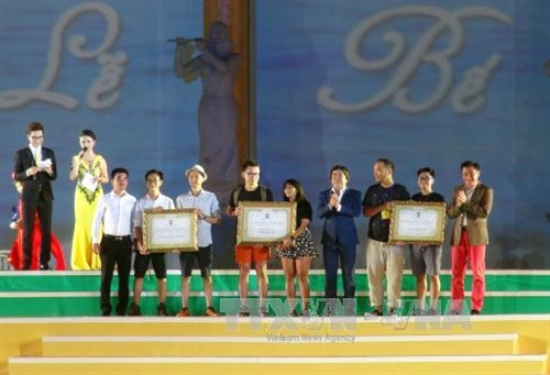 Bế mạc Festival Biển Nha Trang – Khánh Hòa 2017: Khép lại “bữa tiệc” văn hóa, nghệ thuật hấp dẫn ảnh 4