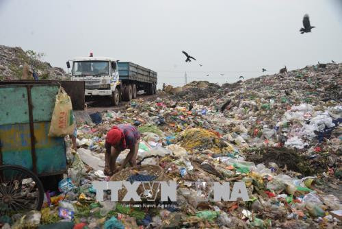 Bãi rác thải ô nhiễm tại thành phố Bandung, Tây Java,Indonesia Bãi rác thải ô nhiễm tại Yangon, Myanmar Bãi rác ô nhiễm tại Kolkata, Ấn Độ Bãi rác thải ô nhiễm tại thủ đô Dhaka, Bangladesh Những bãi rác thải ô nhiễm tại thủ đô Islamabad, Pakistan Bãi rác thải ô nhiễm tại thành phố Bandung, Tây Java,Indonesia Bãi rác thải ô nhiễm tại Yangon, Myanmar Bãi rác ô nhiễm tại Kolkata, Ấn Độ Bãi rác thải ô nhiễm tại thủ đô Dhaka, Bangladesh Những bãi rác thải ô nhiễm tại thủ đô Islamabad, Pakistan