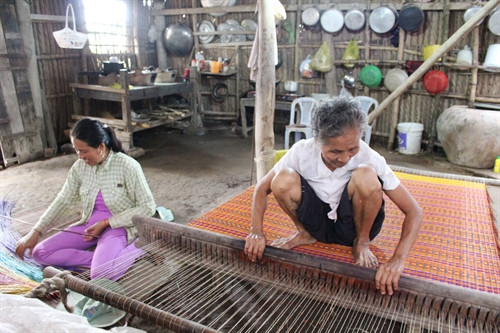 “Giữ lửa” cho làng nghề dệt chiếu truyền thống ảnh 3 “Giữ lửa” cho làng nghề dệt chiếu truyền thống ảnh 3