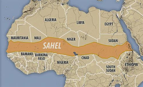 Người Wodaabe sống rải rác ở nhiều quốc gia châu Phi, nhưng phần lớn tập trung tại Niger. Họ là bộ tộc du mục, sống cùng gia đình bằng nghề chăn nuôi gia súc tại sa mạc Sahel.