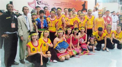 Các môn sinh của phái Thiếu Lâm Long Phi tham gia Giải Vô địch thế giới Võ cổ truyền Việt Nam lần thứ nhất năm 2016 Các môn sinh của phái Thiếu Lâm Long Phi tham gia Giải Vô địch thế giới Võ cổ truyền Việt Nam lần thứ nhất năm 2016