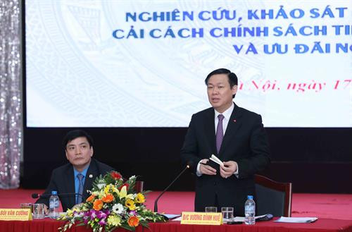 Phó Thủ tướng Vương Đình Huệ phát biểu tại buổi làm việc. Ảnh: Phương Hoa - TTXVN Phó Thủ tướng Vương Đình Huệ phát biểu tại buổi làm việc. Ảnh: Phương Hoa - TTXVN