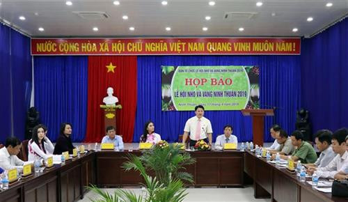Quang cảnh buổi họp báo về Lễ hội Nho và Vang Ninh Thuận năm 2019 . Ảnh: Công Thử-TTXVN Quang cảnh buổi họp báo về Lễ hội Nho và Vang Ninh Thuận năm 2019 . Ảnh: Công Thử-TTXVN