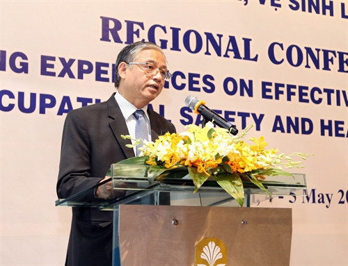 Thứ trưởng Bộ Lao đông –Thương binh và Xã hội Doãn Mậu Diệp phát biểu khai mạc tại hội thảo. Ảnh: Anh Tuấn – TTXVN Thứ trưởng Bộ Lao đông –Thương binh và Xã hội Doãn Mậu Diệp phát biểu khai mạc tại hội thảo. Ảnh: Anh Tuấn – TTXVN