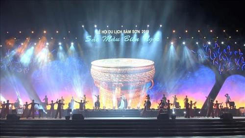 Quang cảnh lễ khai mạc. Ảnh: Khiếu Tư -TTXVN Quang cảnh lễ khai mạc. Ảnh: Khiếu Tư -TTXVN