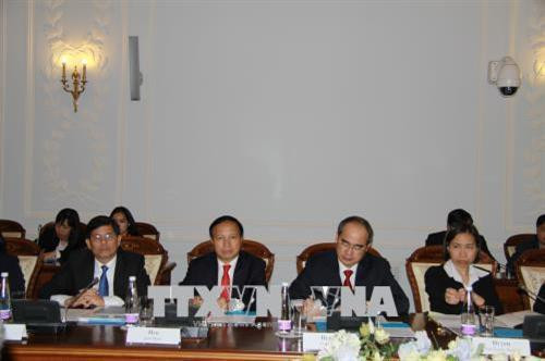 Bí thư Thành ủy Thành phố Hồ Chí Minh Nguyễn Thiện Nhân hội đàm với Thống đốc Georgy Poltavchenko. Ảnh Dương Trí-TTXVN Bí thư Thành ủy Thành phố Hồ Chí Minh Nguyễn Thiện Nhân hội đàm với Thống đốc Georgy Poltavchenko. Ảnh Dương Trí-TTXVN