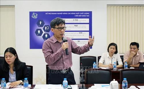 Giám đốc Sở Khoa học và Công nghệ Thành phồ Hồ Chí Minh trao đổi các nội dung định hướng xây dựng Trung tâm hỗ trợ khởi nghiệp và đổi mới sáng tạo. Ảnh: Tiến Lực - TTXVN Giám đốc Sở Khoa học và Công nghệ Thành phồ Hồ Chí Minh trao đổi các nội dung định hướng xây dựng Trung tâm hỗ trợ khởi nghiệp và đổi mới sáng tạo. Ảnh: Tiến Lực - TTXVN