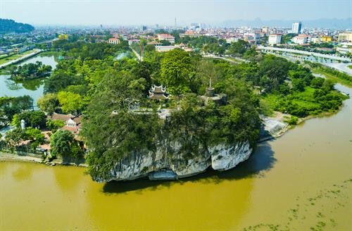 Núi Non Nước nhìn từ trên cao. Ảnh: Minh Đức - TTXVN Núi Non Nước nhìn từ trên cao. Ảnh: Minh Đức - TTXVN