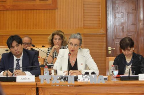 Đại sứ Hà Lan tại Việt Nam bà Nienke Trooster phát biểu tại buổi gặp gỡ Bí thư Thành ủy Thành phố Hồ Chí Minh. Ảnh: Thanh Vũ - TXVN