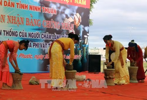 Bảo tồn di sản nghệ thuật làm gốm truyền thống của người Chăm ảnh 3