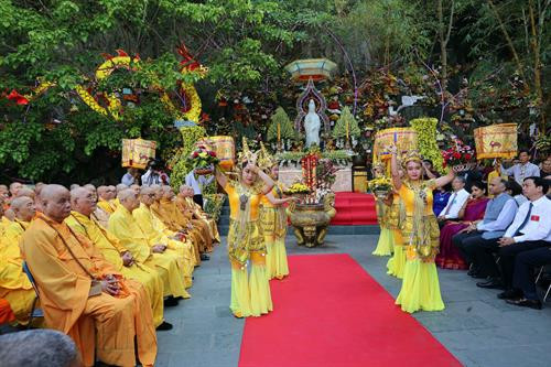 Nghi lễ chính của Lễ hội Quán Thế Âm - Ngũ Hành Sơn năm 2018 ảnh 5 Nghi lễ chính của Lễ hội Quán Thế Âm - Ngũ Hành Sơn năm 2018 ảnh 5
