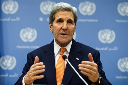 Trong ảnh (tư liệu): Ngoại trưởng Mỹ John Kerry phát biểu tại một cuộc họp báo ở New York ngày 19/12/2015. Ảnh: THX/TTXVN
