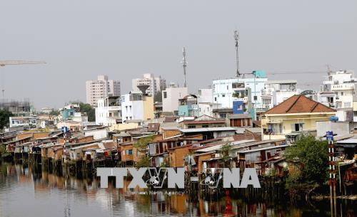 Nhà ven kênh Đôi (quận 8) cần di dời để chỉnh trang đô thị. Ảnh: Hoàng Hải-TTXVN Nhà ven kênh Đôi (quận 8) cần di dời để chỉnh trang đô thị. Ảnh: Hoàng Hải-TTXVN