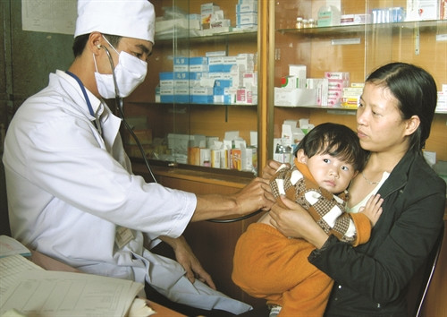 Mạng lưới y tế cơ sở của huyện từng bước nâng cao chất lượng chăm sóc sức khỏe đồng bào. Mạng lưới y tế cơ sở của huyện từng bước nâng cao chất lượng chăm sóc sức khỏe đồng bào.