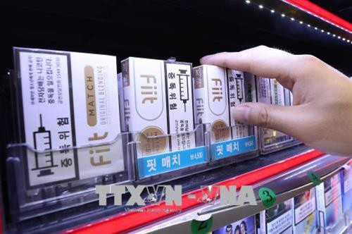 Thuốc lá điện tử được bày bán tại một cửa hàng ở Seoul, Hàn Quốc. Ảnh: Yonhap/TTXVN Thuốc lá điện tử được bày bán tại một cửa hàng ở Seoul, Hàn Quốc. Ảnh: Yonhap/TTXVN