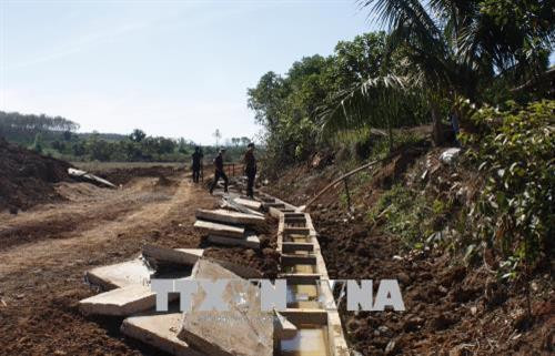 Công trình thủy lợi Ia Nan cung cấp nước tưới tiêu cho hàng trăm hecta cây trồng trên địa bàn huyện Đức Cơ. Ảnh: Hoài Nam - TTXVN Công trình thủy lợi Ia Nan cung cấp nước tưới tiêu cho hàng trăm hecta cây trồng trên địa bàn huyện Đức Cơ. Ảnh: Hoài Nam - TTXVN