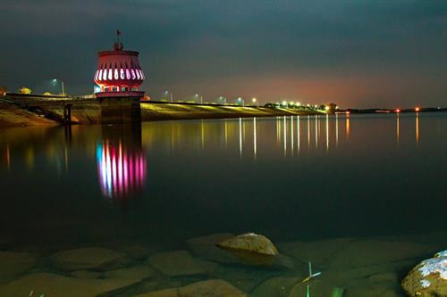 Vẻ quyến rũ của “vịnh không sóng” Hồ Dầu Tiếng ảnh 5