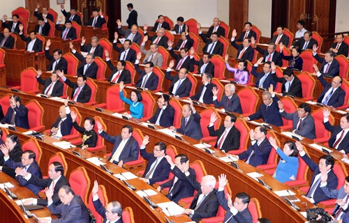 Các đại biểu biểu quyết thông qua chương trình kỳ họp. Ảnh: Thống Nhất-TTXVN Các đại biểu biểu quyết thông qua chương trình kỳ họp. Ảnh: Thống Nhất-TTXVN
