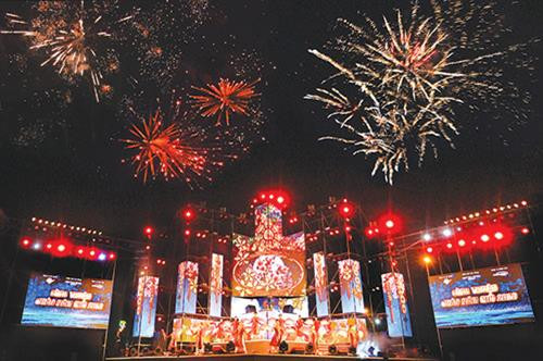 Chương trình nghệ thuật chào mừng năm mới 2020 tại tỉnh Bình Thuận. Nguồn ảnh: Báo Bình Thuận