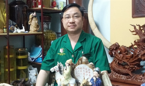 TS, lương y Phùng Tuấn Giang. Ảnh: T.Hạnh TS, lương y Phùng Tuấn Giang. Ảnh: T.Hạnh