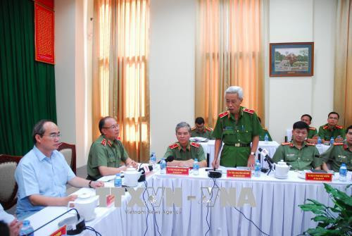 Thiếu tướng Phan Anh Minh, Phó Giám đốc Công an Thành phố Hồ Chí Minh báo cáo kết quả điều tra. Ảnh: Thành Chung – TTXVN Thiếu tướng Phan Anh Minh, Phó Giám đốc Công an Thành phố Hồ Chí Minh báo cáo kết quả điều tra. Ảnh: Thành Chung – TTXVN