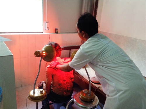 Phòng khám Đông-Tây y kết hợp chữa trị, chăm sóc cho hàng nghìn lượt bệnh nhân nghèo ngay tại chùa.