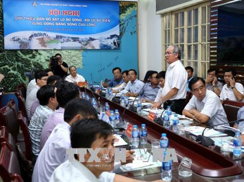 Phó Giám đốc sở NN&PTNT An Giang Lữ Văn Nhường phát biểu. Ảnh: Vũ Sinh - TTXVN Phó Giám đốc sở NN&PTNT An Giang Lữ Văn Nhường phát biểu. Ảnh: Vũ Sinh - TTXVN