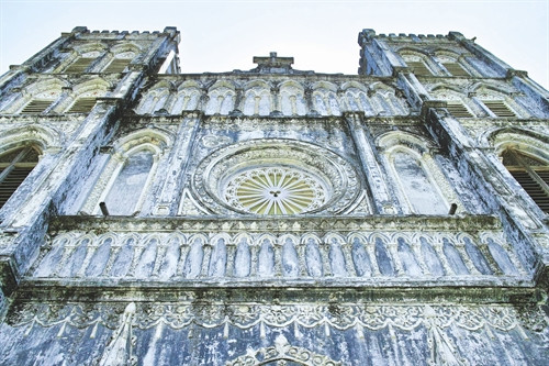 Nhà thờ cổ Mằng Lăng