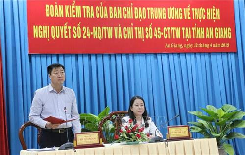 Phó Trưởng Ban Dân vận Trung ương, Phó Trưởng Ban chỉ đạo Trung ương Bùi Tuấn Quang phát biểu tại buổi làm việc. Ảnh: Công Mạo - TTXVN Phó Trưởng Ban Dân vận Trung ương, Phó Trưởng Ban chỉ đạo Trung ương Bùi Tuấn Quang phát biểu tại buổi làm việc. Ảnh: Công Mạo - TTXVN