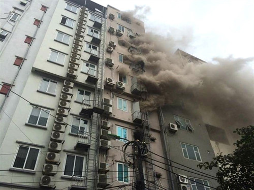 Hiện trường vụ hỏa hoạn ở phố Trần Thái Tông, Hà Nội. Ảnh: TTXVN phát Hiện trường vụ hỏa hoạn ở phố Trần Thái Tông, Hà Nội. Ảnh: TTXVN phát