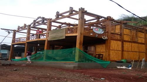 Một ngôi nhà bị tốc mái tại bản Nguồn xã Song Pe, huyện Bắc Yên. Ảnh: baogiaothong.vn Một ngôi nhà bị tốc mái tại bản Nguồn xã Song Pe, huyện Bắc Yên. Ảnh: baogiaothong.vn