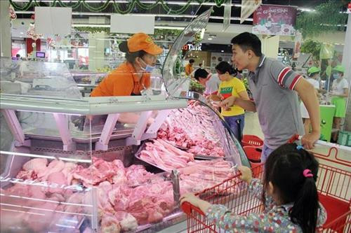 Thực phẩm tươi sống đa dạng chủng loại được bán trong các siêu thị. Ảnh: Mỹ Phương – TTXVN Thực phẩm tươi sống đa dạng chủng loại được bán trong các siêu thị. Ảnh: Mỹ Phương – TTXVN