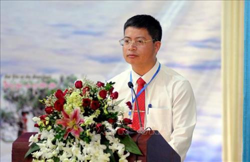 Đồng chí Lê Văn Kỳ, Phó Bí thư Huyện ủy, Chủ tịch UBND huyện Bắc Yên (Sơn La) phát biểu tại hội thảo. Ảnh: Quang Quyết-TTXVN