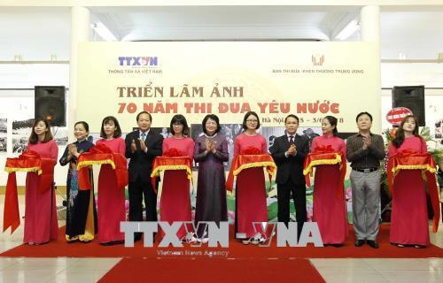 Lễ cắt băng khai mạc triển lãm. Ảnh: TTXVN Lễ cắt băng khai mạc triển lãm. Ảnh: TTXVN