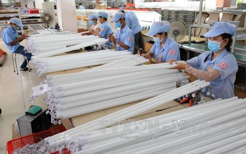 Sản xuất bóng đèn led theo công nghệ tiên tiến của Nhật Bản tại Công ty Cổ phần bóng đèn Điện Quang, Thành phố Hồ Chí Minh Ảnh: An Hiếu - TTXVN Sản xuất bóng đèn led theo công nghệ tiên tiến của Nhật Bản tại Công ty Cổ phần bóng đèn Điện Quang, Thành phố Hồ Chí Minh Ảnh: An Hiếu - TTXVN