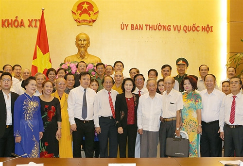 Chủ tịch Quốc hội Nguyễn Thị Kim Ngân và các đại biểu. Ảnh: Trọng Đức – TTXVN Chủ tịch Quốc hội Nguyễn Thị Kim Ngân và các đại biểu. Ảnh: Trọng Đức – TTXVN