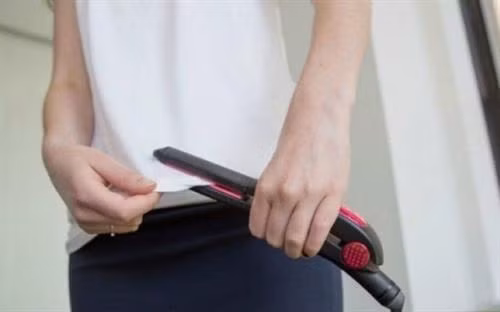 Không cần ủi, là mà quần áo vẫn phẳng phiu nhờ những mẹo cực đơn giản ảnh 2