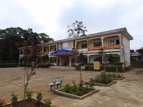 Ở vùng dân tộc thiểu số huyện Kon Plông sẽ phải có một cuộc vận động học sinh trở lại trường sau khi hết dịch. Ảnh: vov.vn