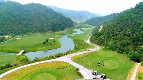 Hilltop Valley Golf Club được đánh giá là một trong những sân golf có địa hình đẹp và thách thức bậc nhất Việt Nam