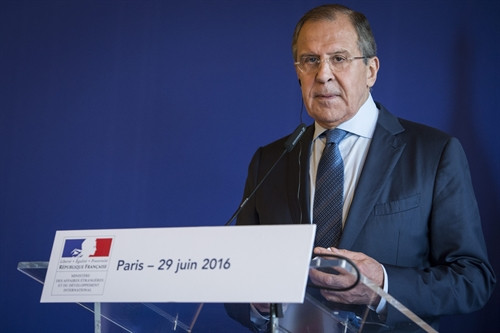 Ngoại trưởng Nga Sergey Lavrov trong cuộc họp báo tại Paris, Pháp ngày 29/6. EPA/ TTXVN