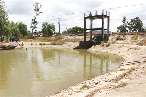 Hệ thống cống ngăn nước mặn, giữ nước ngọt của xã Lâm kiết, huyện Thành Trị Hệ thống cống ngăn nước mặn, giữ nước ngọt của xã Lâm kiết, huyện Thành Trị