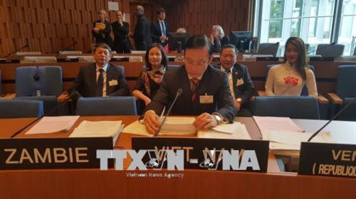 Thứ trưởng Bộ Ngoại giao Lê Hoài Trung (ảnh) dẫn đầu Đoàn Việt Nam tham dự buổi họp của Hội đồng tư vấn Mạng lưới Công viên địa chất toàn cầu thuộc UNESCO. Ảnh: TTXVN