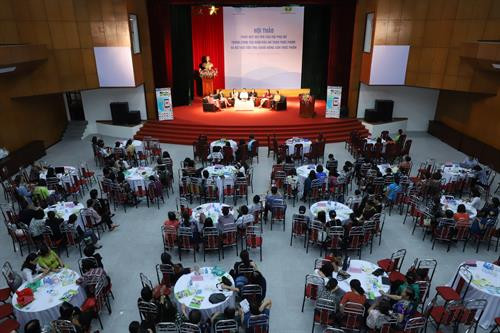 Toàn cảnh buổi Hội thảo “Phát huy vai trò của Hội Phụ nữ các cấp trong công tác đảm bảo an toàn thực phẩm và kết nối tiêu thụ chuỗi nông sản thực phẩm năm 2018”.