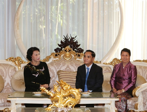 Nhân chuyến thăm hữu nghị chính thức nước Cộng hòa Dân chủ nhân dân Lào, chiều 26/9/2016, Chủ tịch Quốc hội Nguyễn Thị Kim Ngân đến thăm đồng chí Thongsing Thammavong, nguyên Thủ tướng Lào. Ảnh: Trọng Đức - TTXVN