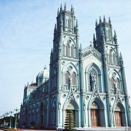 Những nhà thờ ở Việt Nam đẹp không kém trời Âu ảnh 4