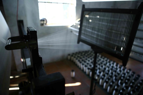 u mắc cửi tại một cơ sở sản xuất làng Nha Xá.