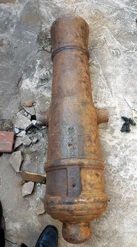 Súng thần công mới được phát hiện. Ảnh: Văn Đức - TTXVN Súng thần công mới được phát hiện. Ảnh: Văn Đức - TTXVN