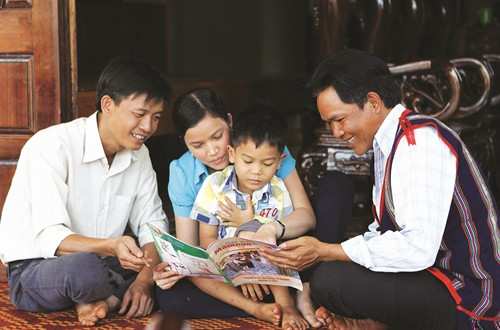 Được sự giúp đỡ của Binh đoàn 15, hàng nghìn hộ đồng bào dân tộc đã có điều kiện phát triển kinh tế, nâng cao đời sống